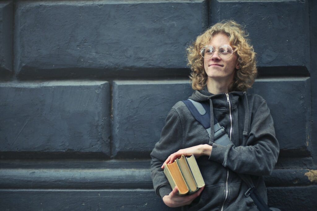 AiutoTesi24 - Consulenza Universitaria e Aiuto Tesi di Laurea