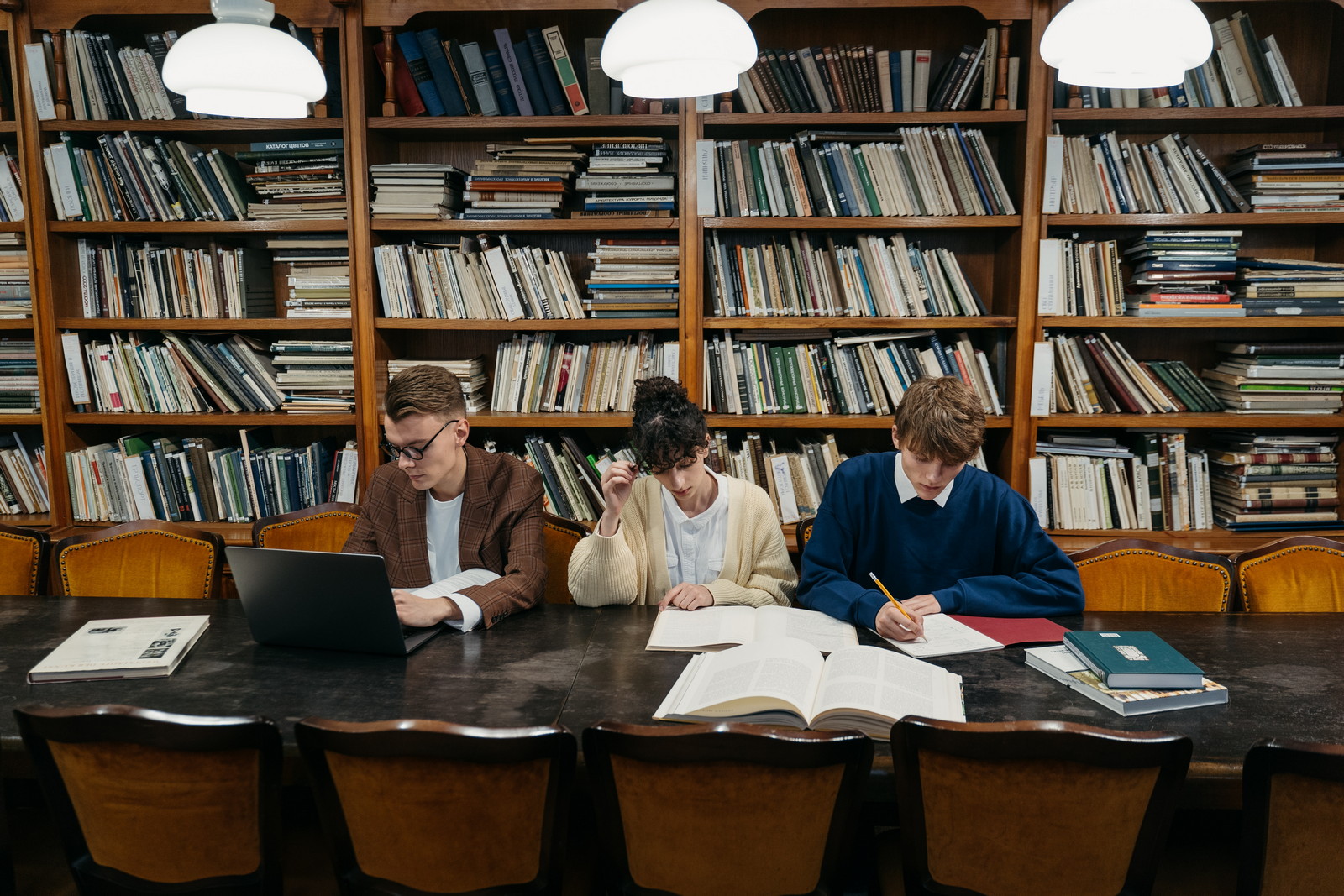 AiutoTesi24 Come Farsi Aiutare a Scrivere una Tesi di Laurea? Anonimo, e senza Stress.